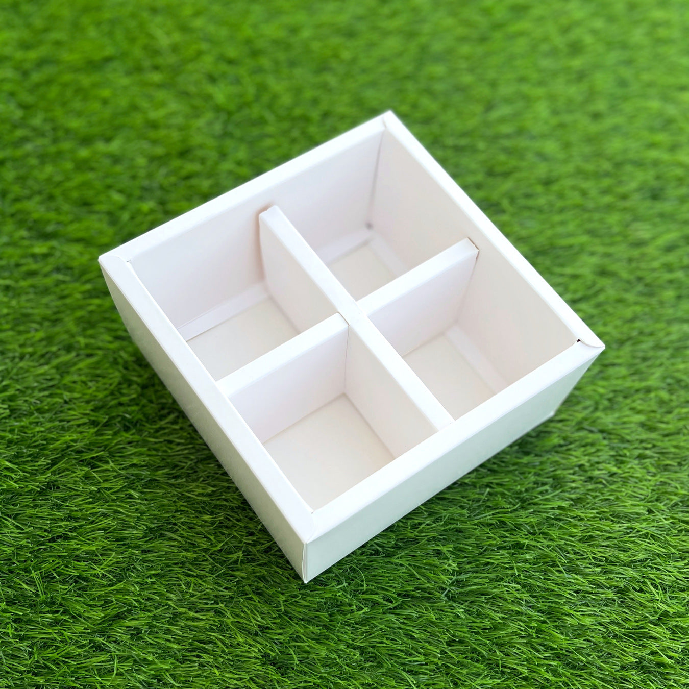 FESTIVE SLIDE BOX (6 X 6 X 3.25)