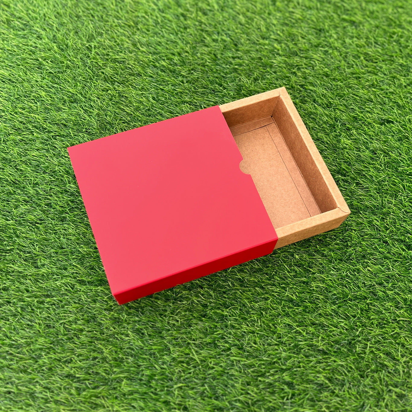 FESTIVE SLIDE BOX (6 X 6 X 2)