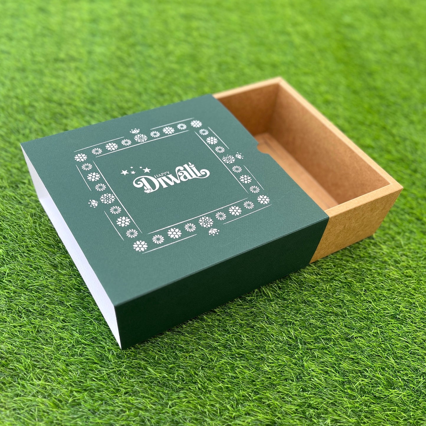 9 X 9 X 3.25 DIWALI 25 (SC) SLIDE BOX