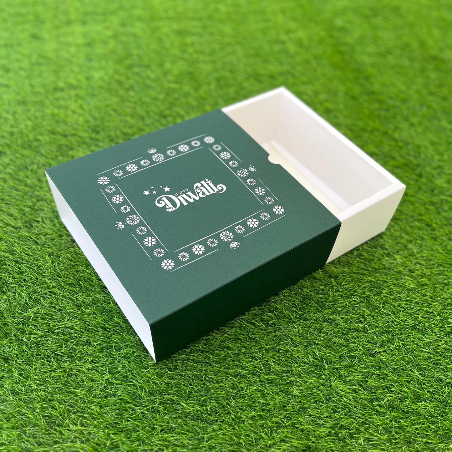 9 X 9 X 3.25 DIWALI 25 (SC) SLIDE BOX