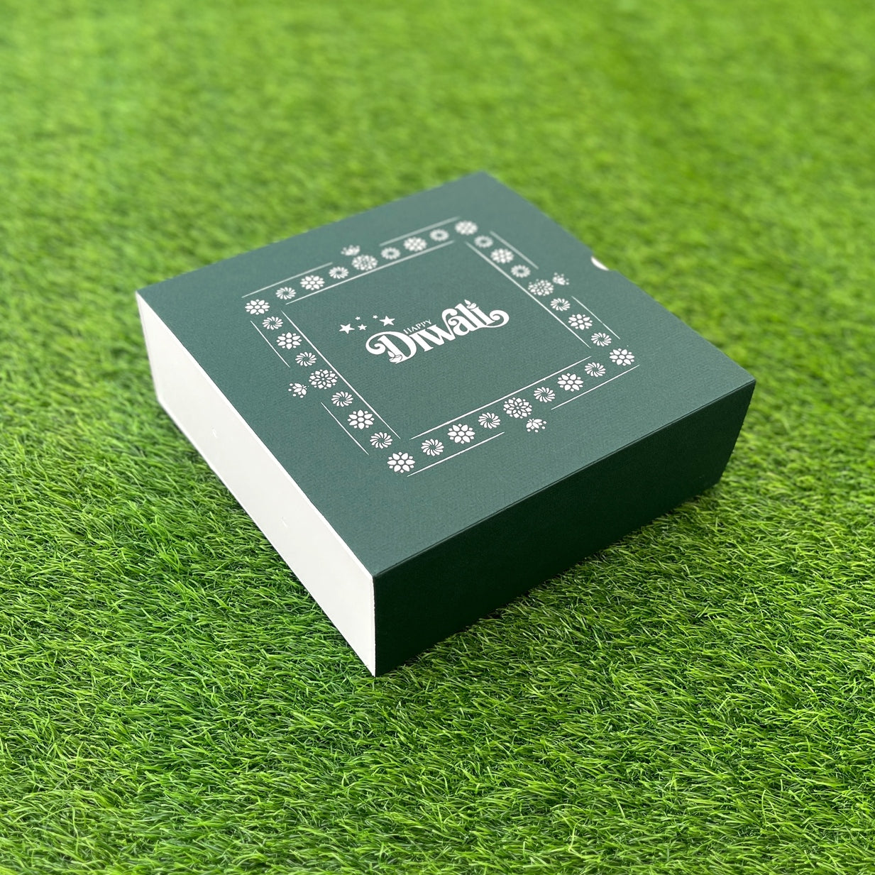 9 X 9 X 3.25 DIWALI 25 (SC) SLIDE BOX