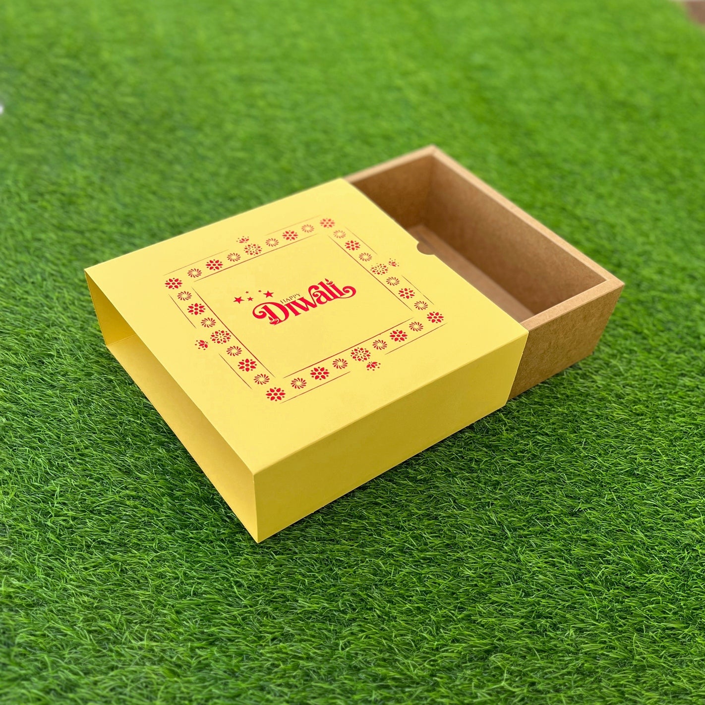 9 X 9 X 3.25 DIWALI 25 (SC) SLIDE BOX