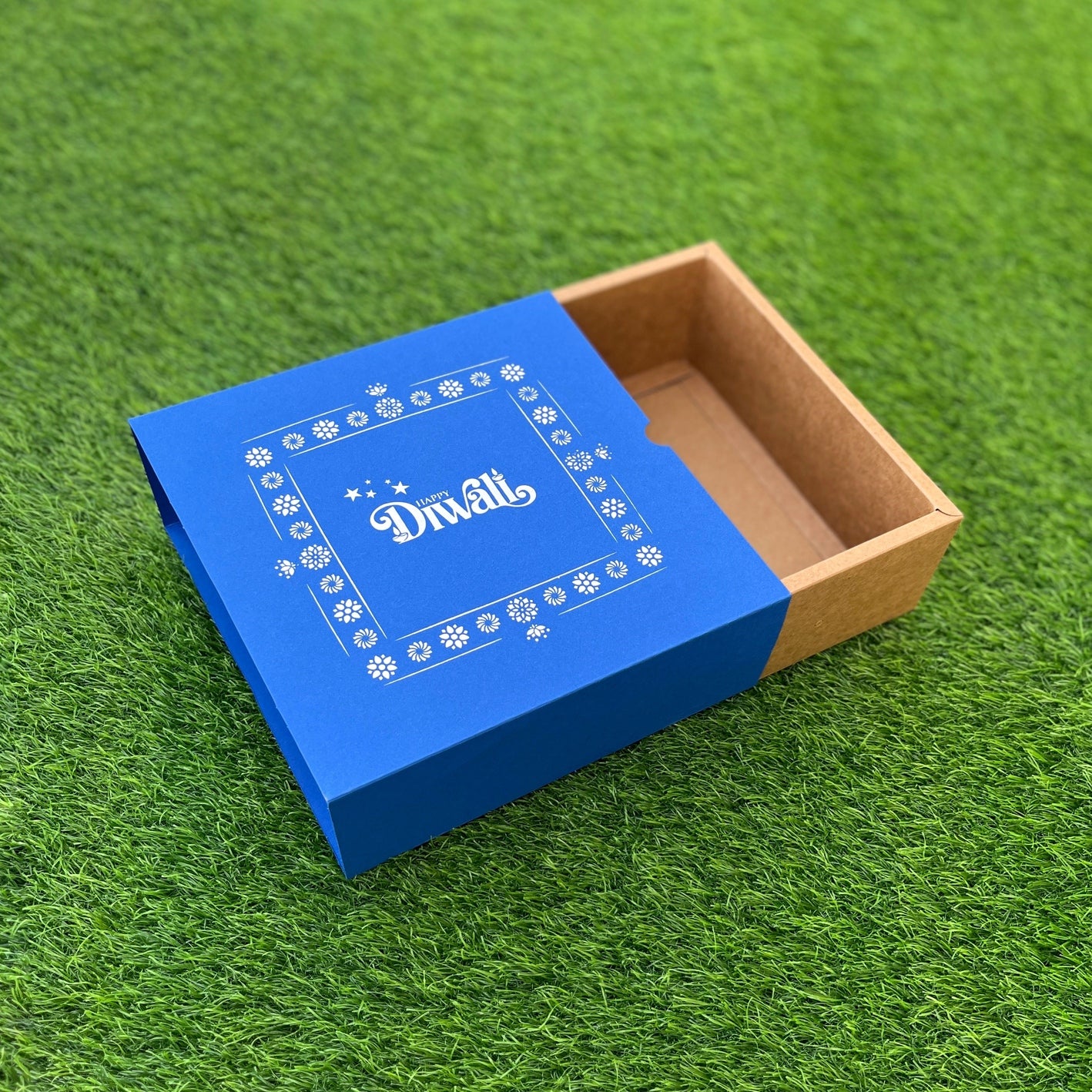 9 X 9 X 3.25 DIWALI 25 (SC) SLIDE BOX