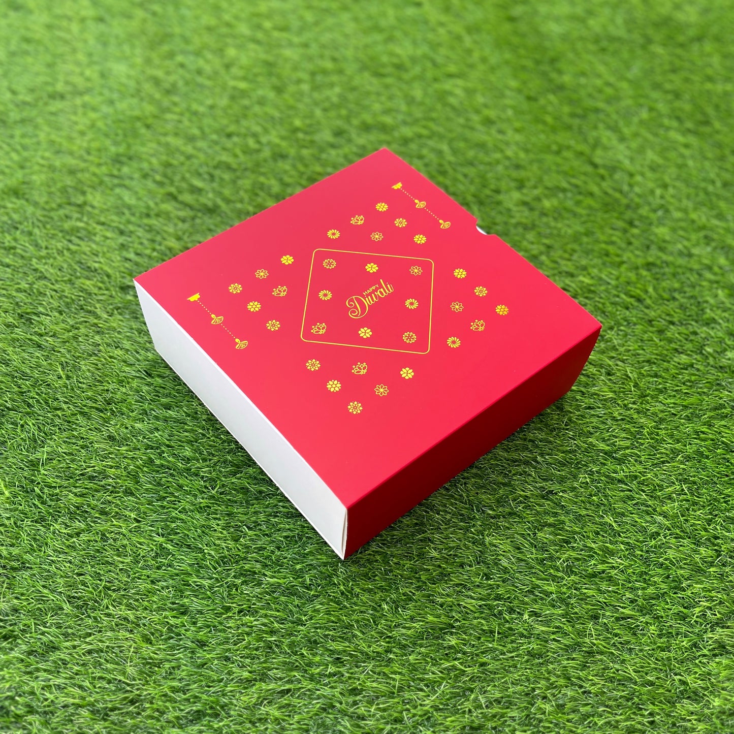 9 X 9 X 3.25 DIWALI 25 (G) SLIDE BOX