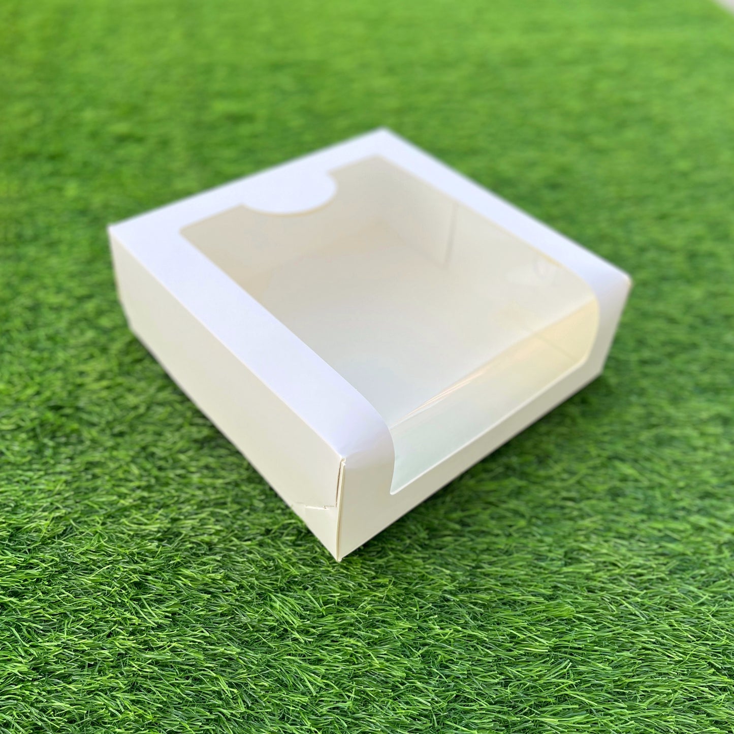 9 PC CUPCAKE WINDOW BOX