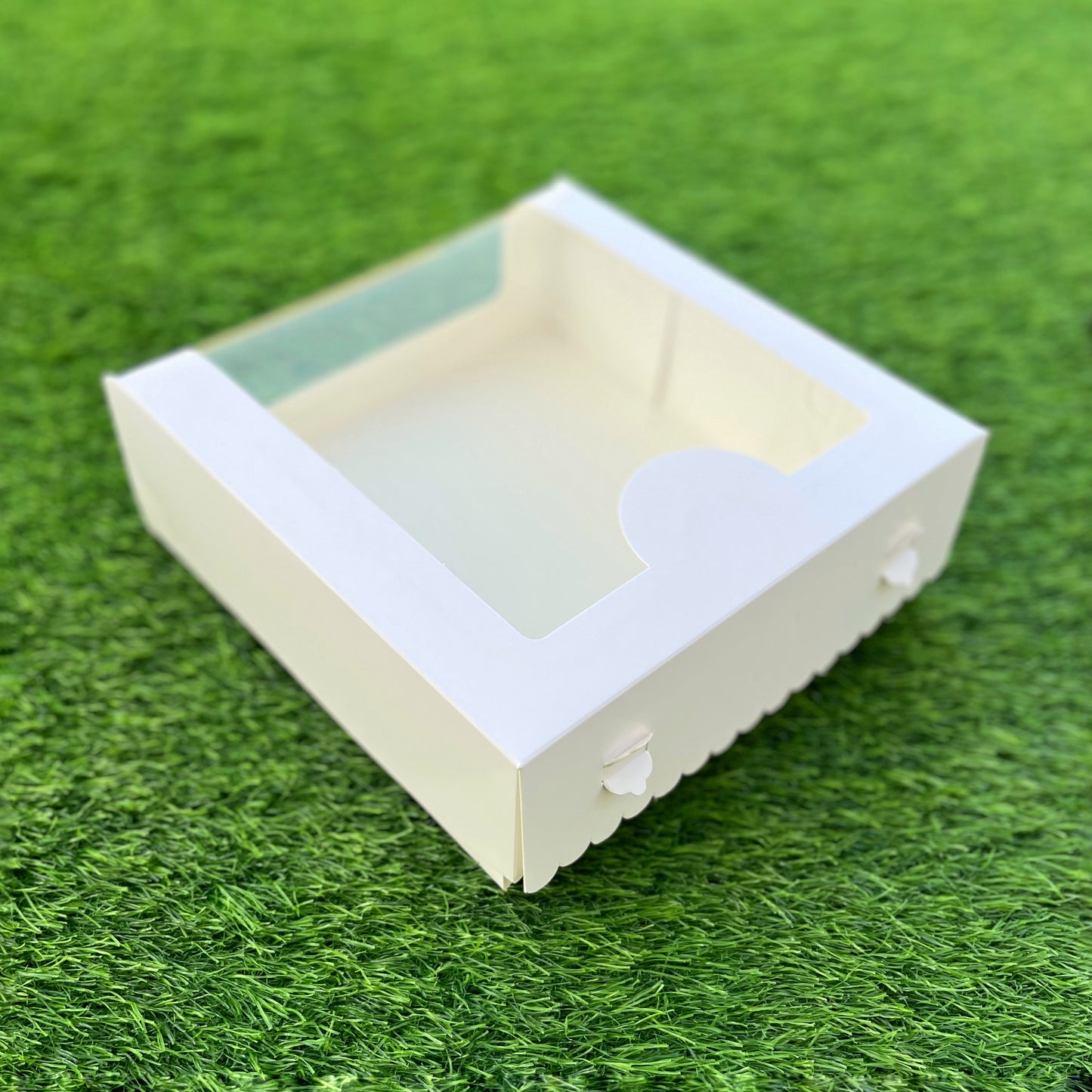 9 PC CUPCAKE WINDOW BOX