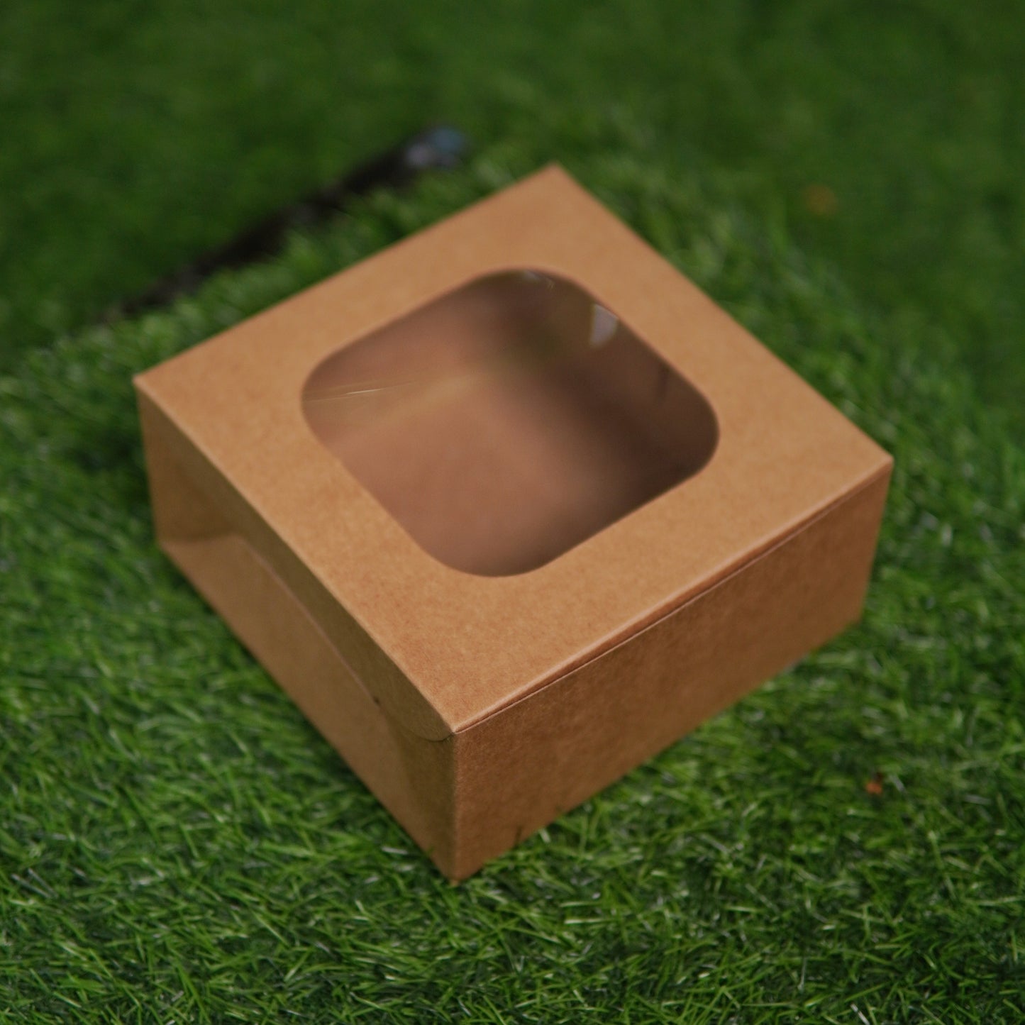 4 PC CUPCAKE WINDOW BOX
