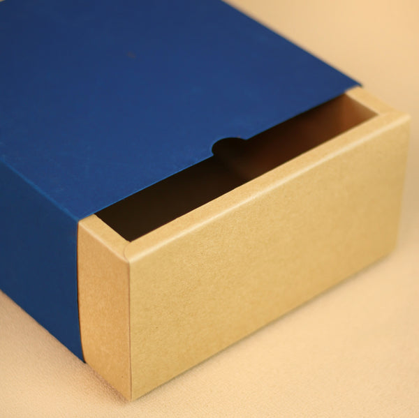 FESTIVE SLIDE BOX (6 X 6 X 3.5)