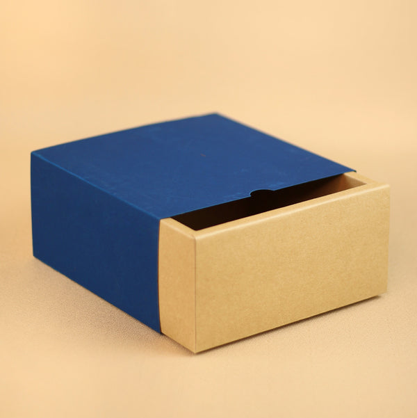 FESTIVE SLIDE BOX (6 X 6 X 3.5)