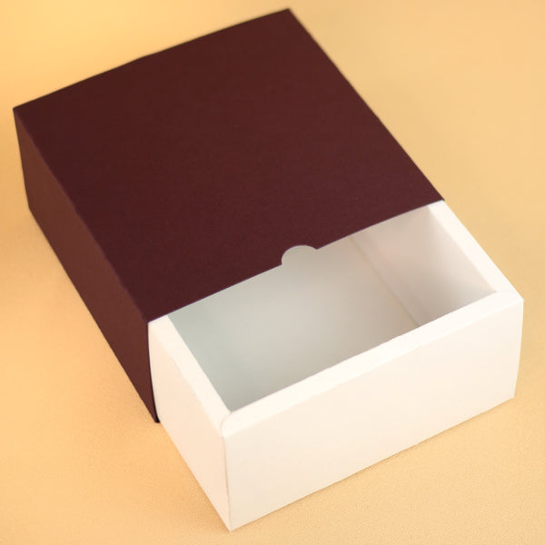 FESTIVE SLIDE BOX (6 X 6 X 3.5)