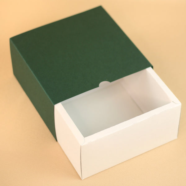 FESTIVE SLIDE BOX (6 X 6 X 3.5)