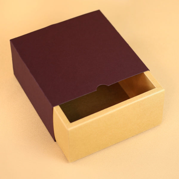 FESTIVE SLIDE BOX (6 X 6 X 3.5)