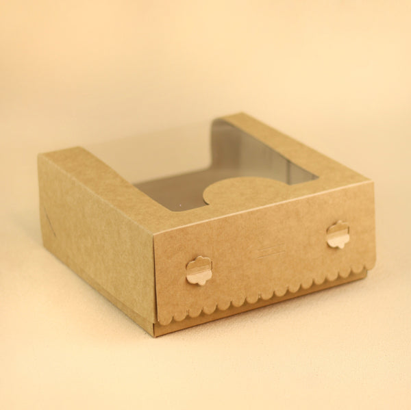 SHORT CAKE WINDOW BOX