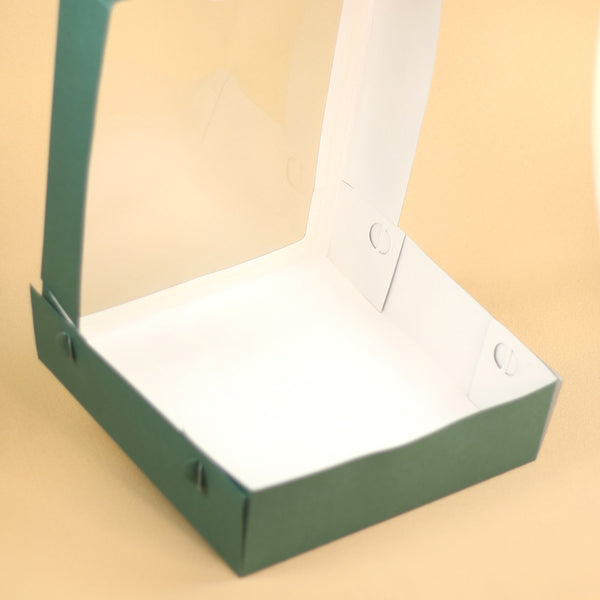 SHORT CAKE WINDOW BOX