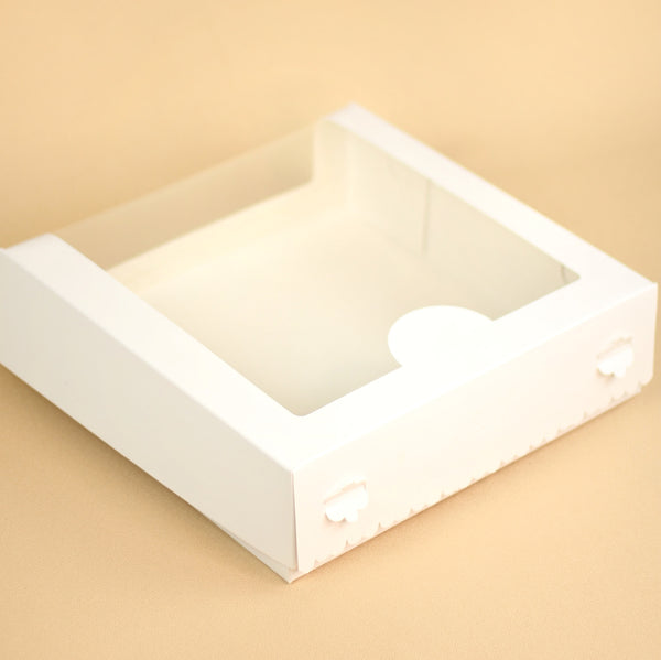 SHORT CAKE WINDOW BOX