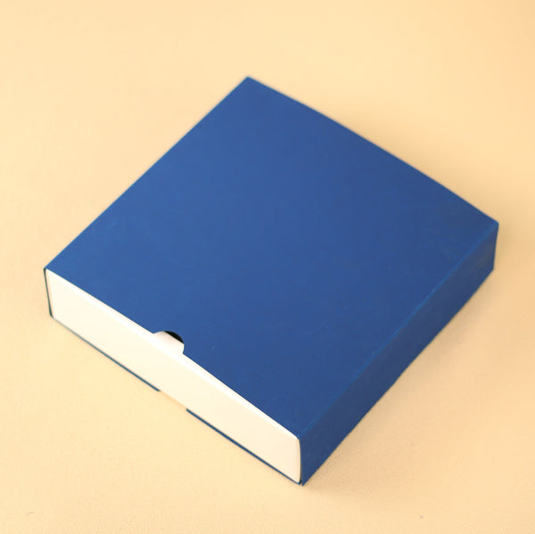 FESTIVE SLIDE BOX (6 X 6 X 2)