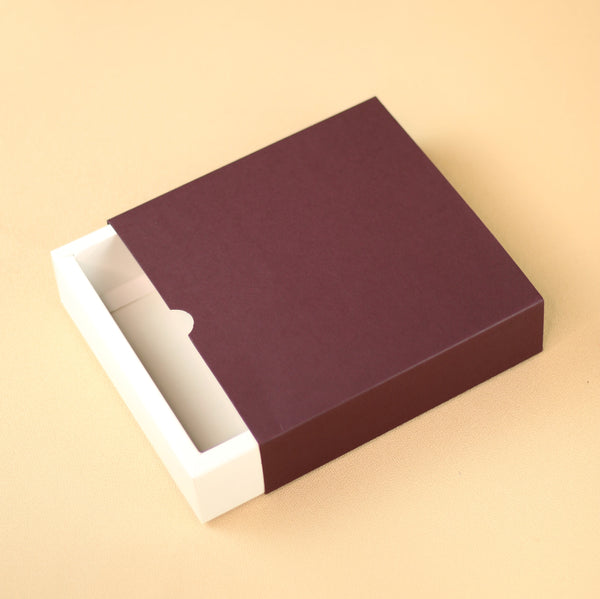 FESTIVE SLIDE BOX (6 X 6 X 2)