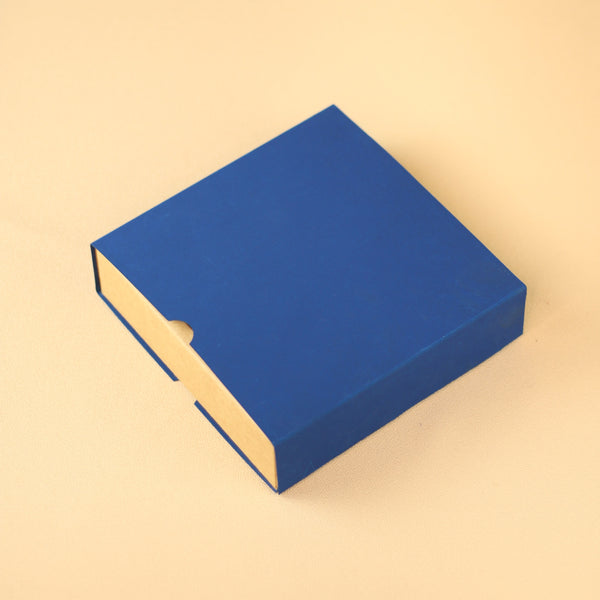 FESTIVE SLIDE BOX (6 X 6 X 2)