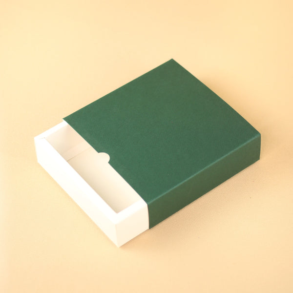 FESTIVE SLIDE BOX (6 X 6 X 2)