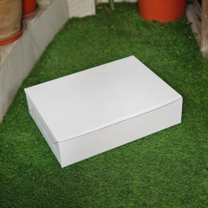 WHITE CORRUGATED CAKE BOX