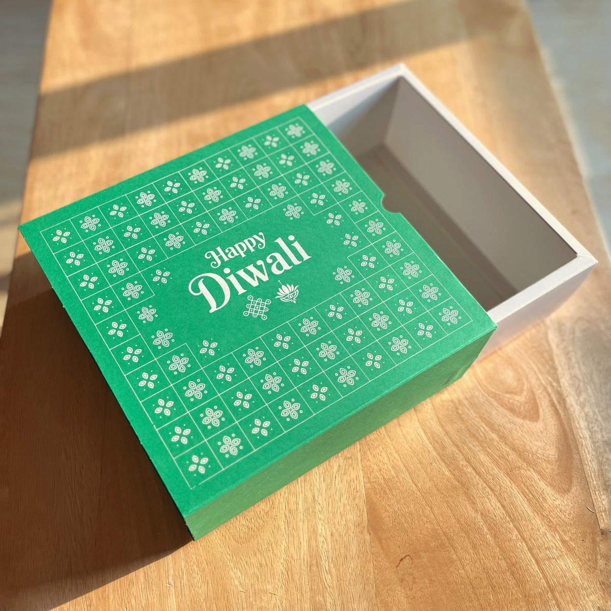 9 X 9 X 3.25 DIWALI 26 (SC) SLIDE BOX