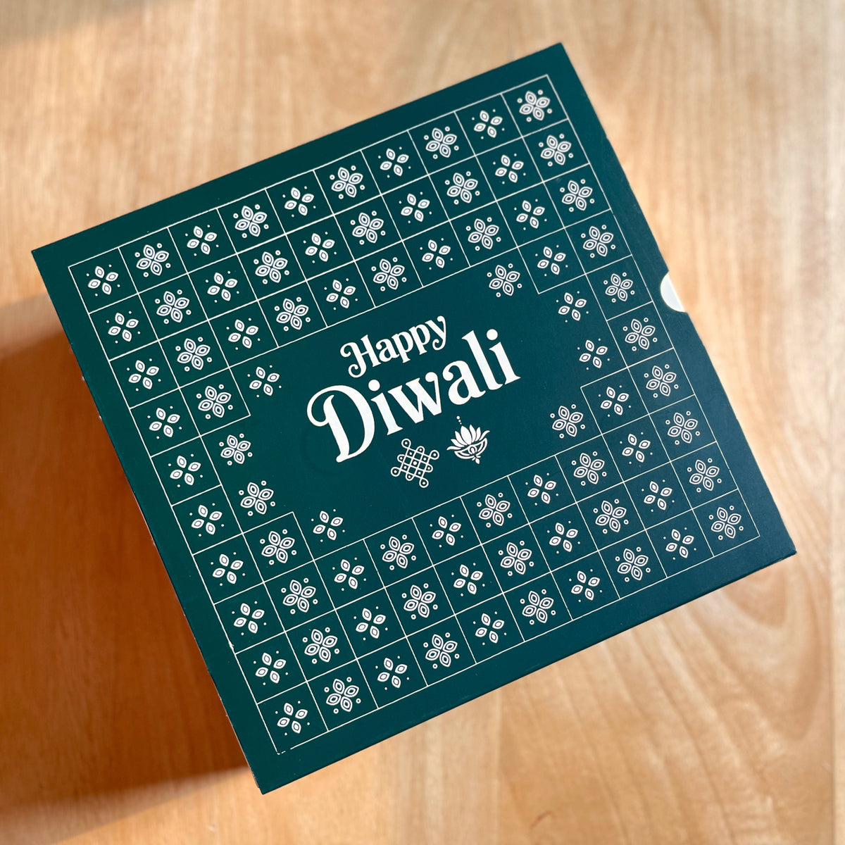 9 X 9 X 3.25 DIWALI 26 (SC) SLIDE BOX
