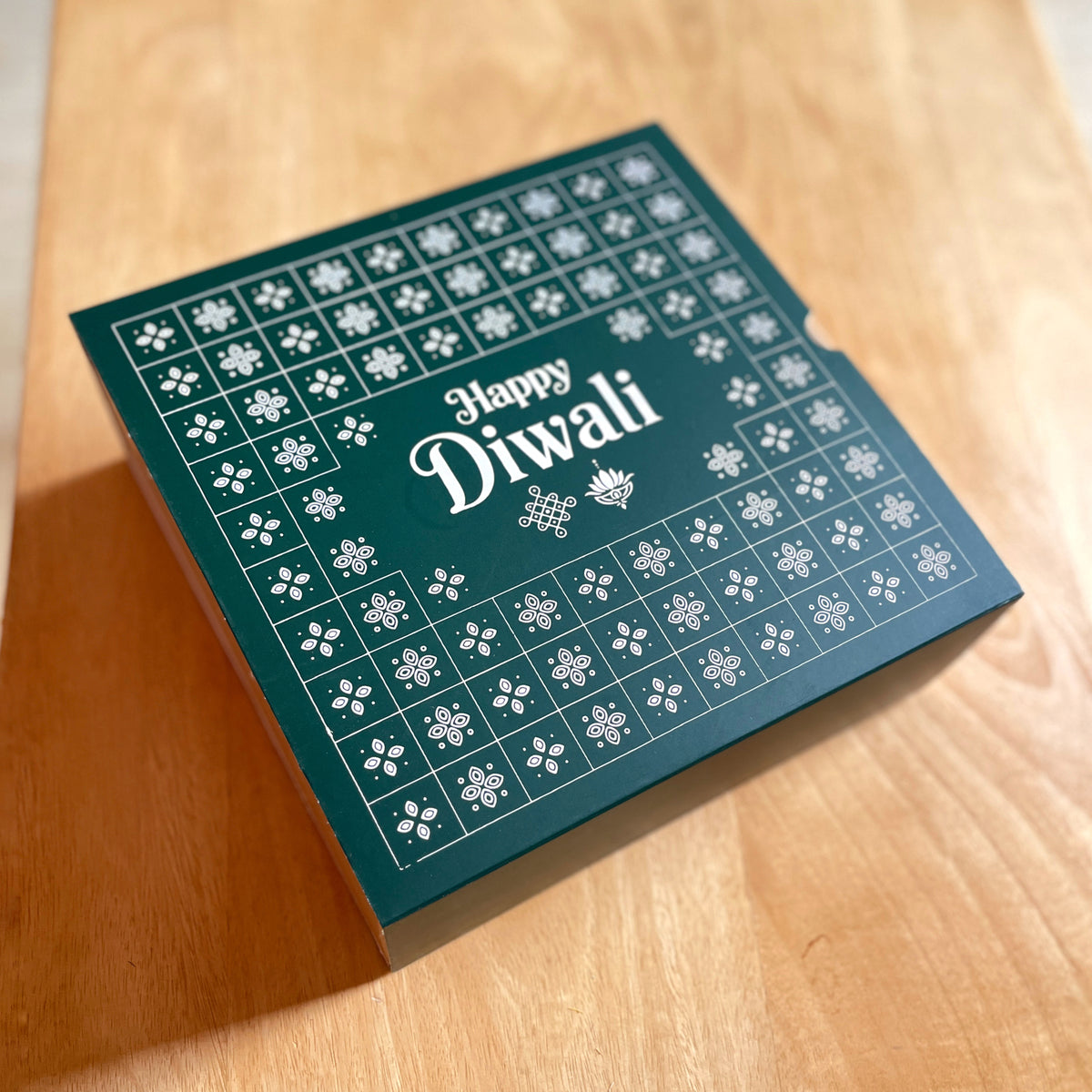 9 X 9 X 3.25 DIWALI 26 (SC) SLIDE BOX