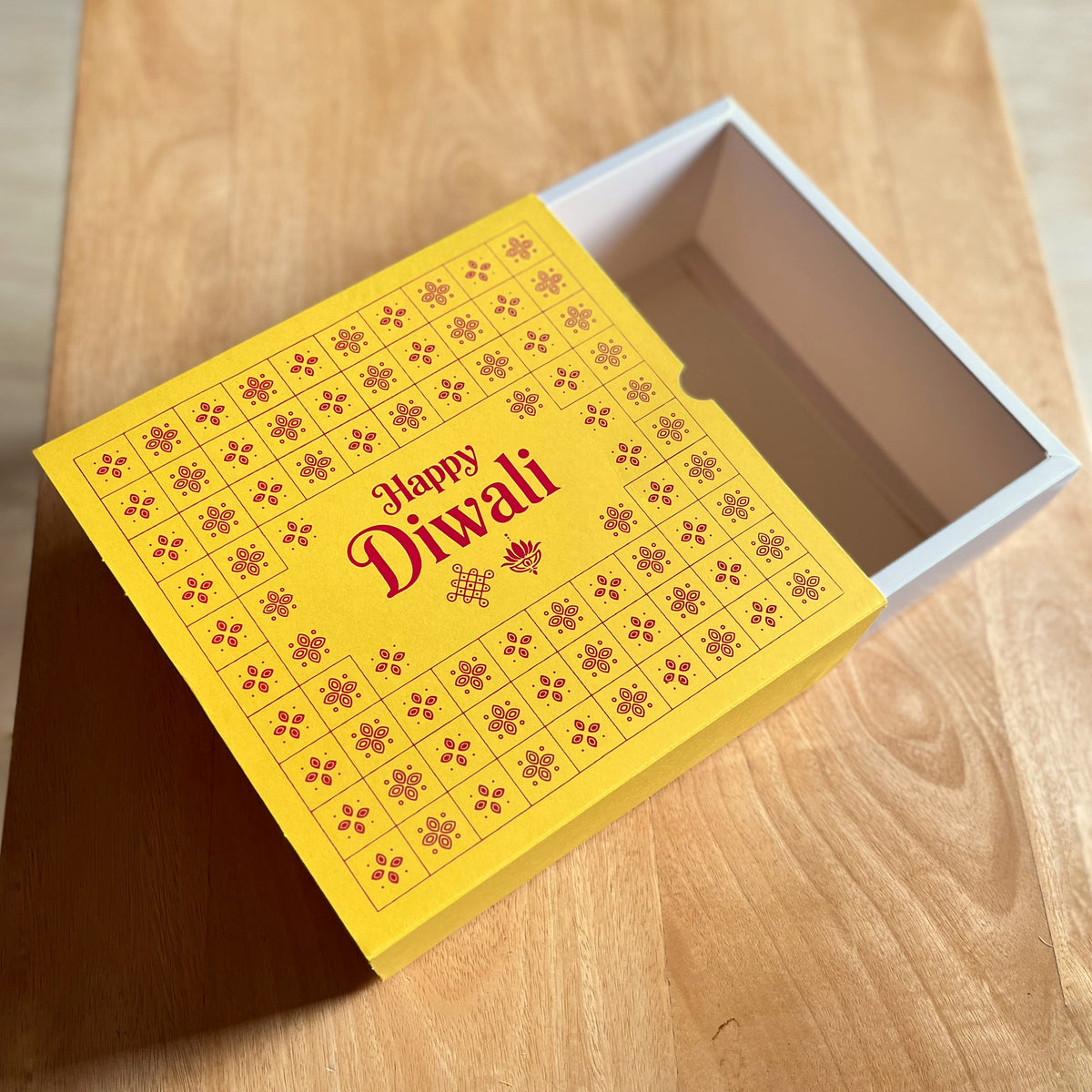 9 X 9 X 3.25 DIWALI 26 (SC) SLIDE BOX