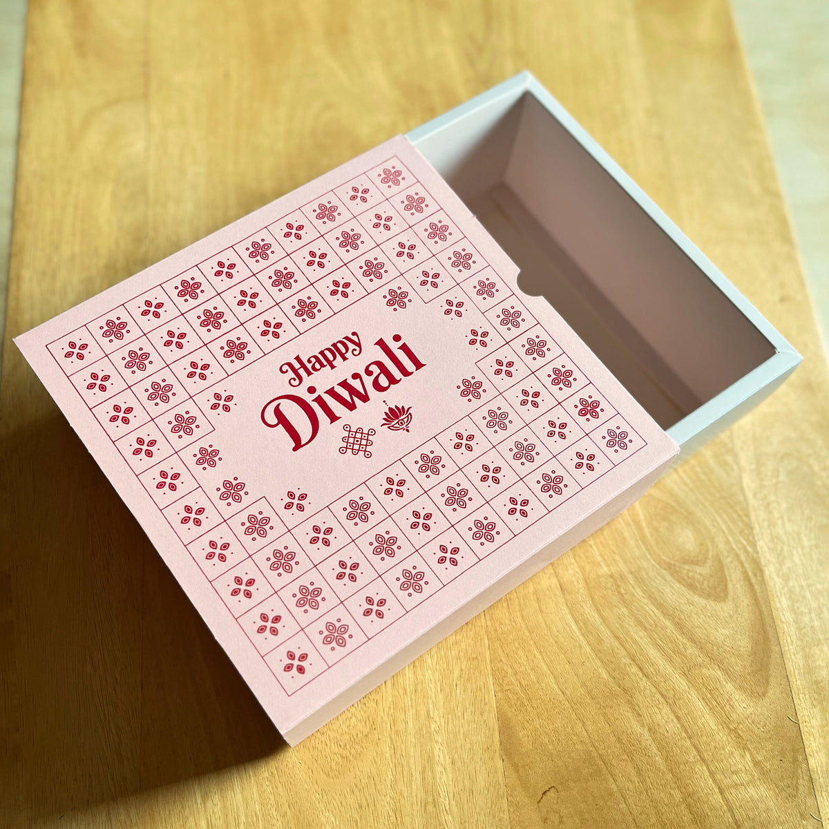 9 X 9 X 3.25 DIWALI 26 (SC) SLIDE BOX