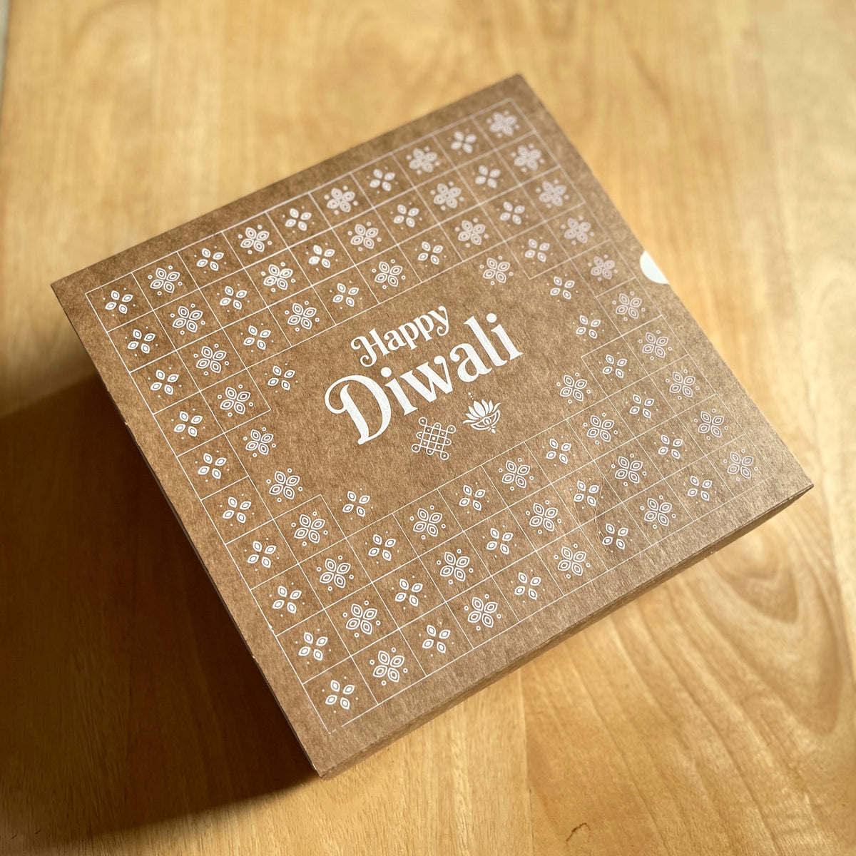9 X 9 X 3.25 DIWALI 26 (SC) SLIDE BOX