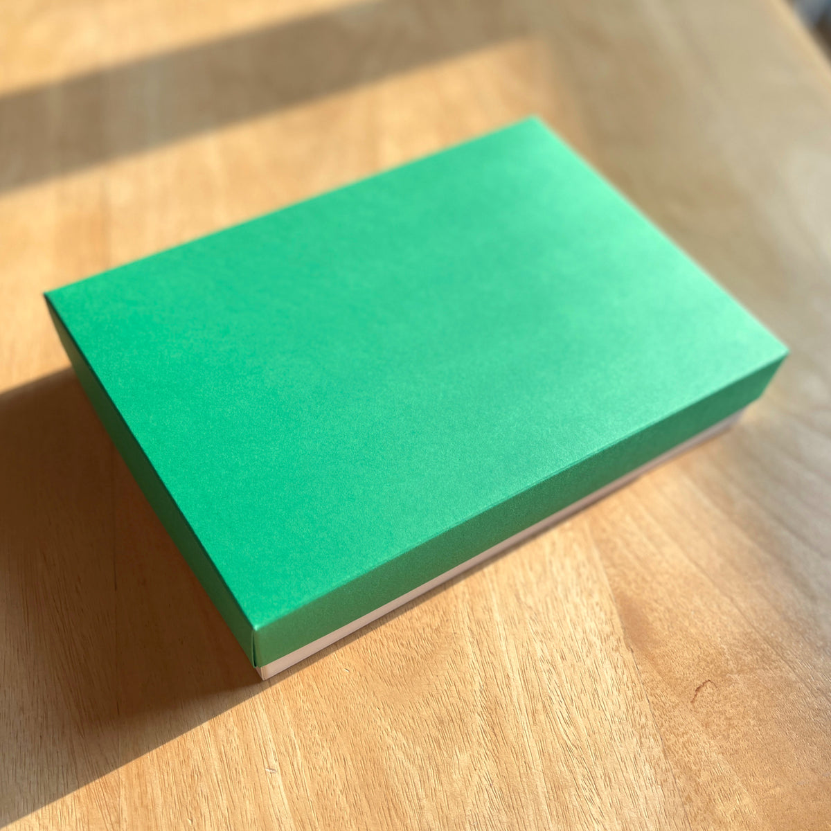 9 X 6 X 2 FESTIVE TP BOX