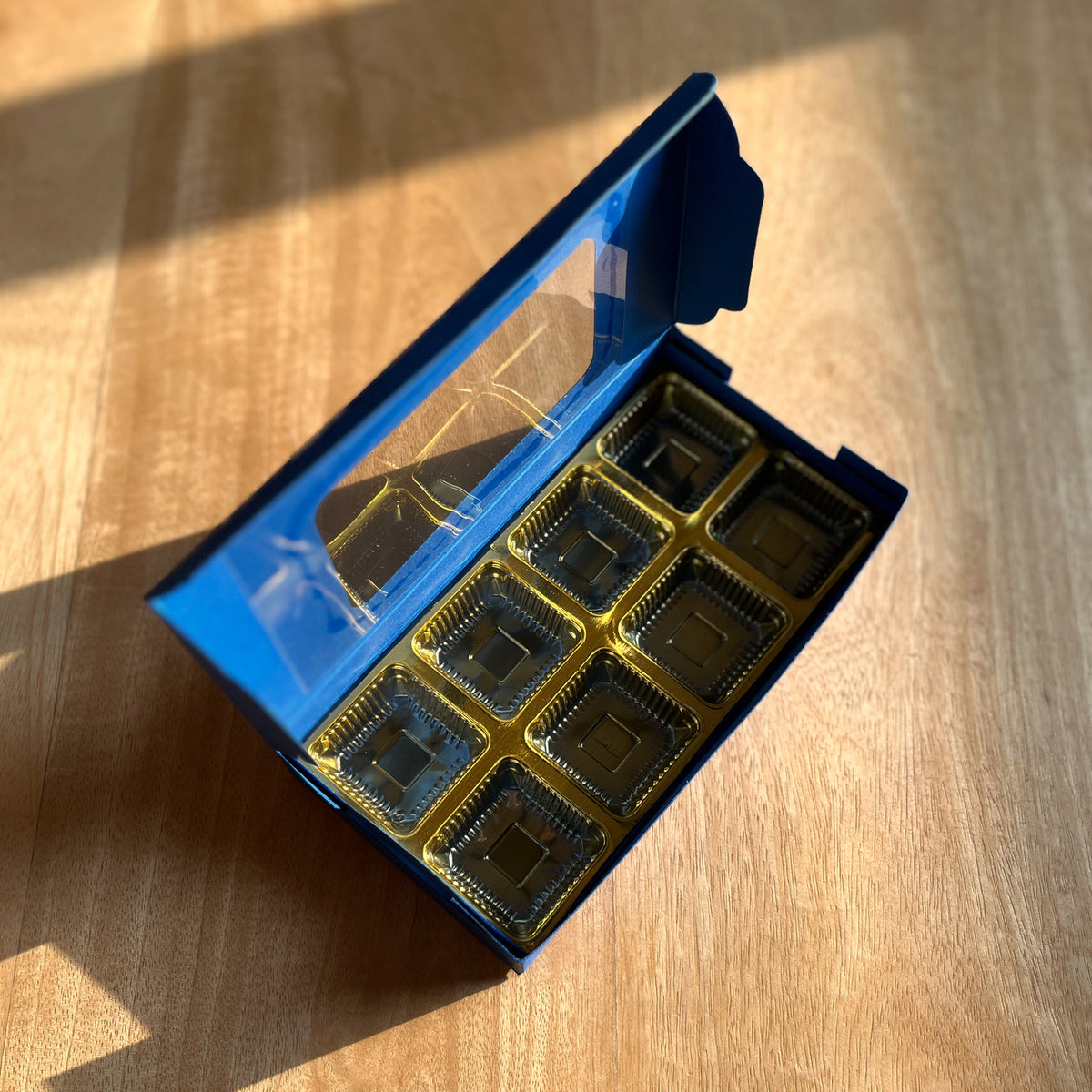 8 PC CHOCOLATE WINDOW BOX