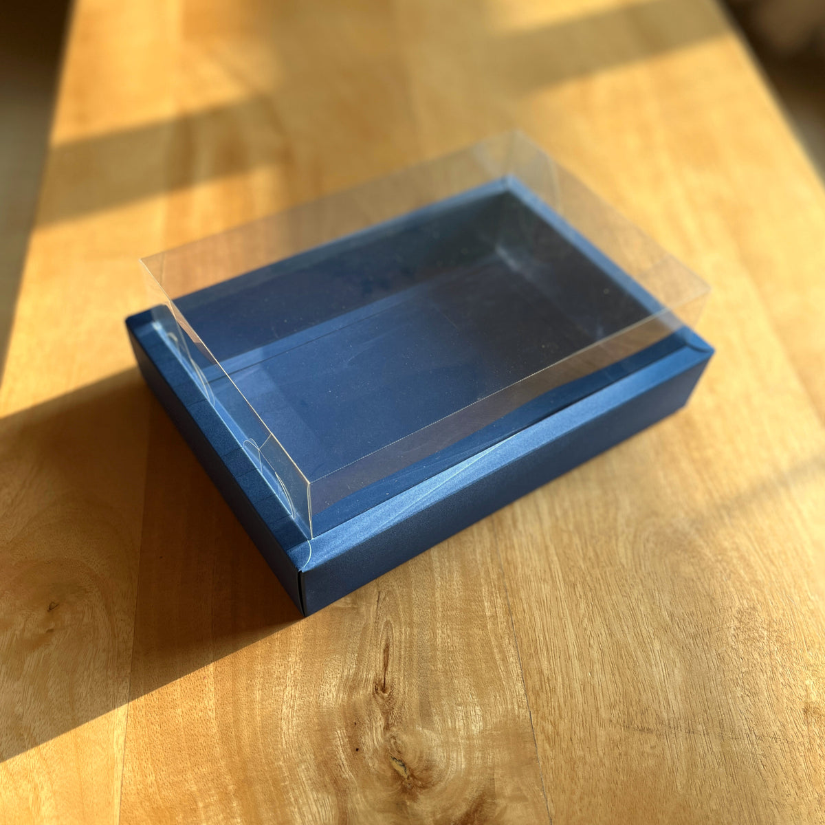 FESTIVE WINDOW BOX (9 X 6 X 3.5)