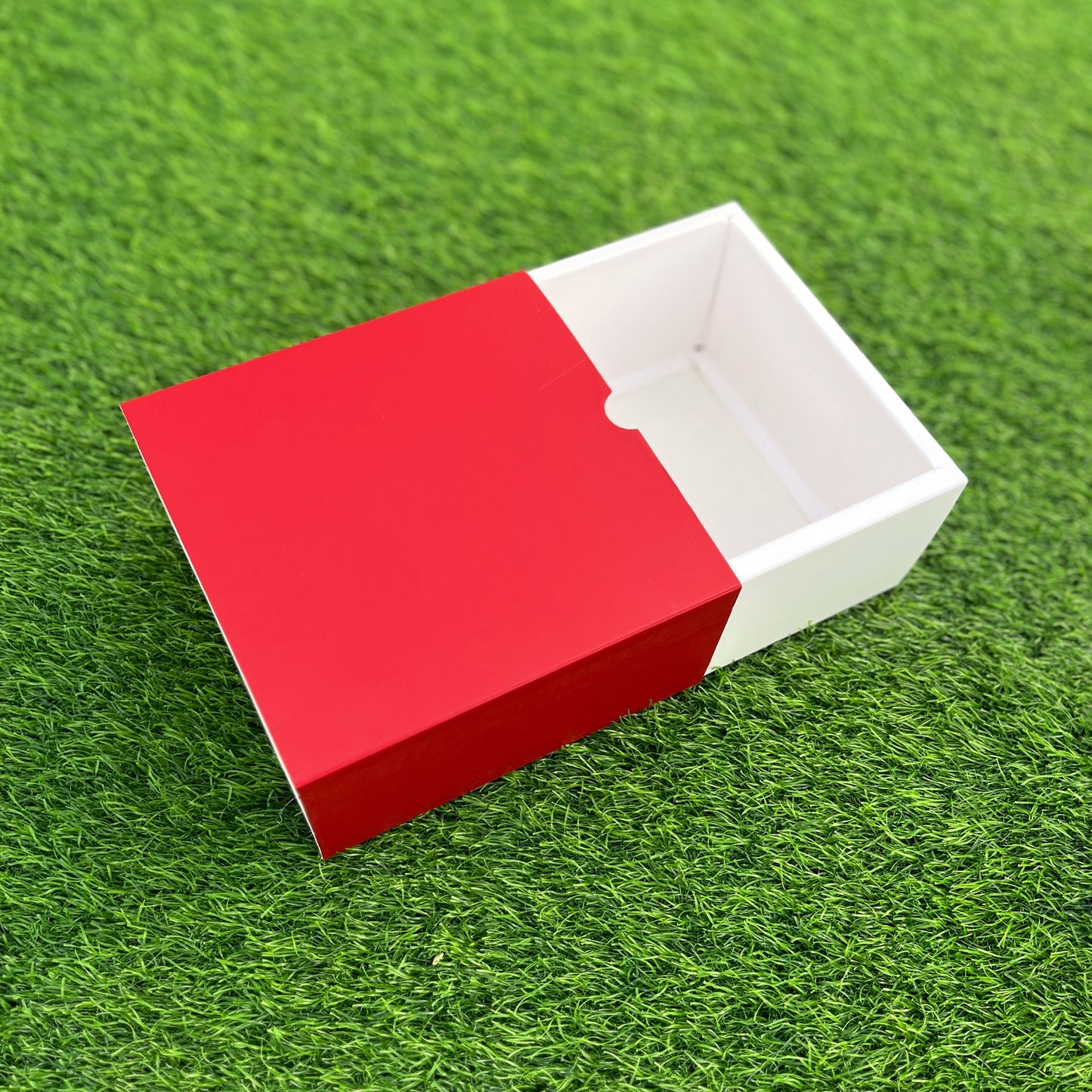 FESTIVE SLIDE BOX (6 X 6 X 3.25)