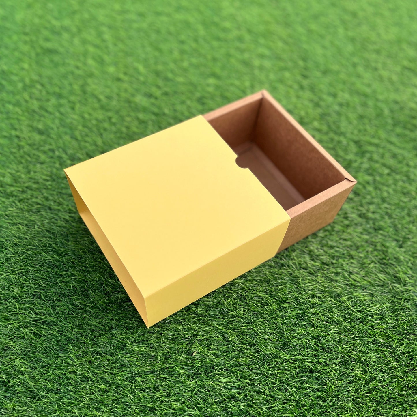 FESTIVE SLIDE BOX (6 X 6 X 3.25)