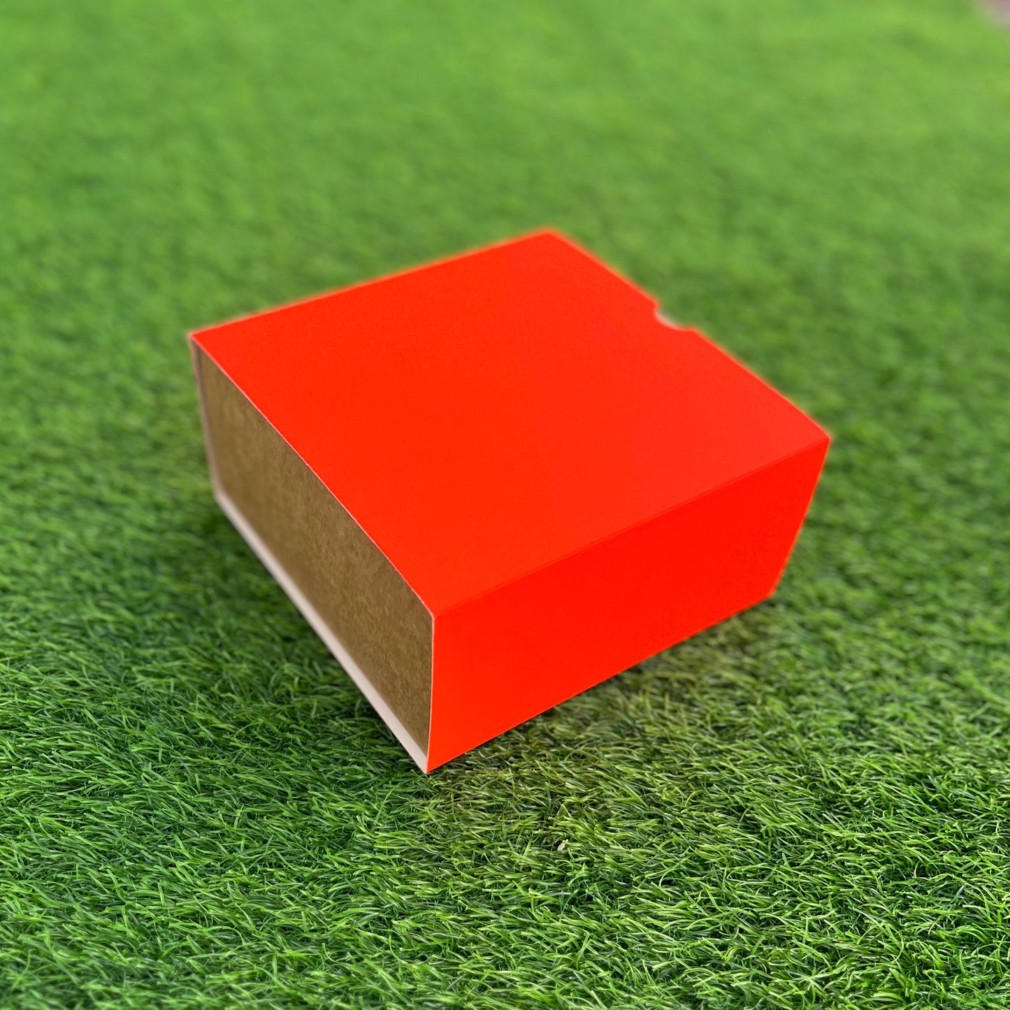 FESTIVE SLIDE BOX (6 X 6 X 3.25)