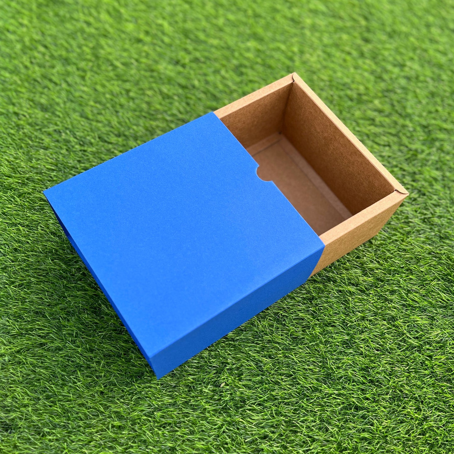 FESTIVE SLIDE BOX (6 X 6 X 3.25)