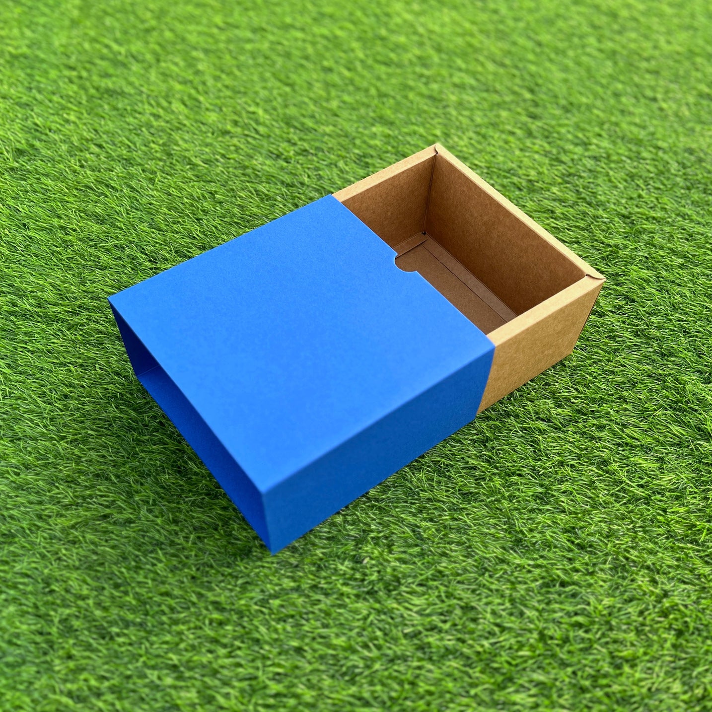 FESTIVE SLIDE BOX (6 X 6 X 3.25)