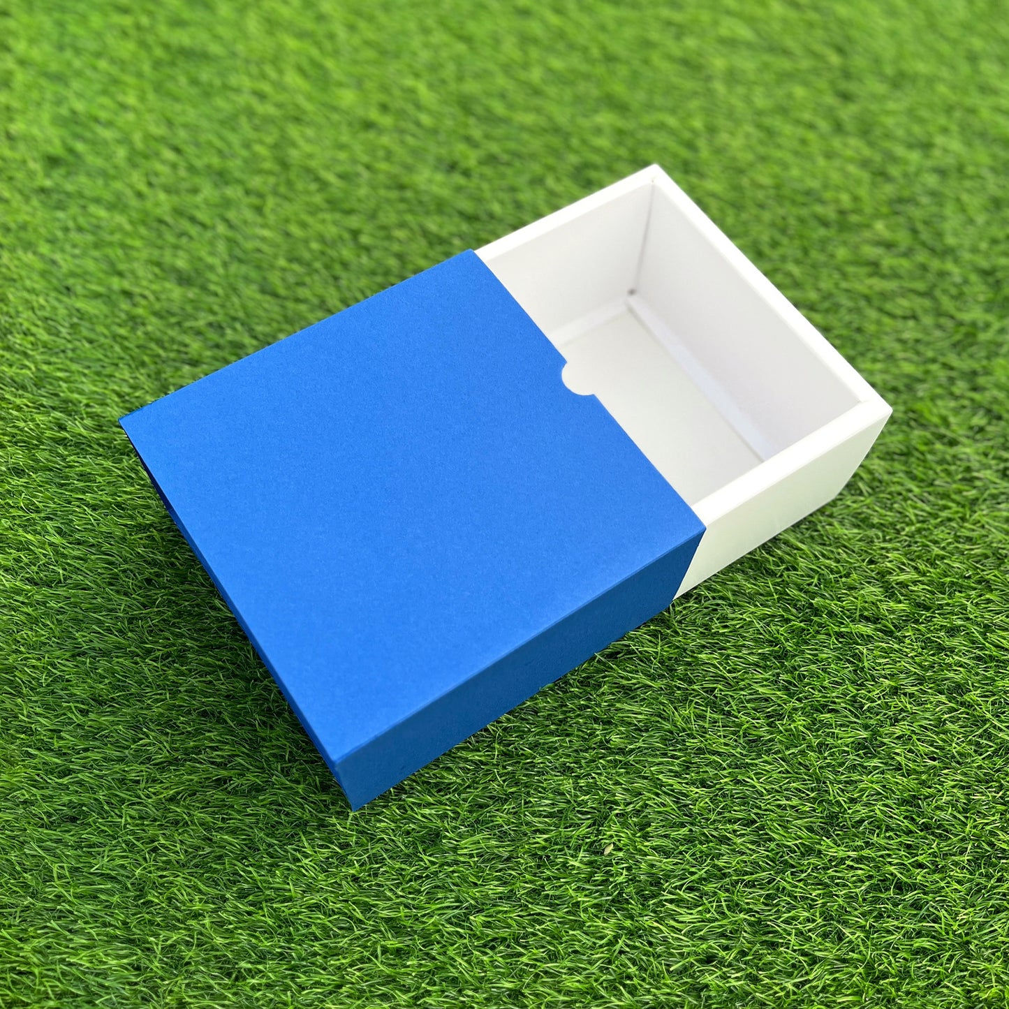 FESTIVE SLIDE BOX (6 X 6 X 3.25)