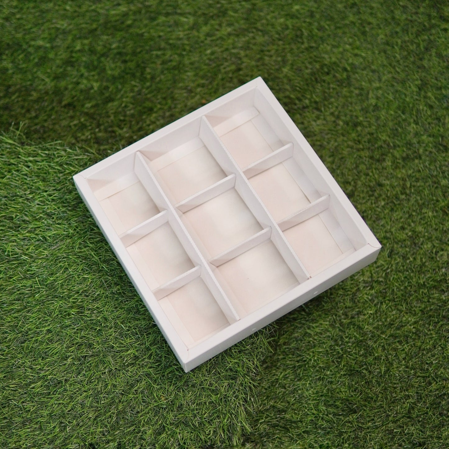 FESTIVE SLIDE BOX (9 X 9 X 2)
