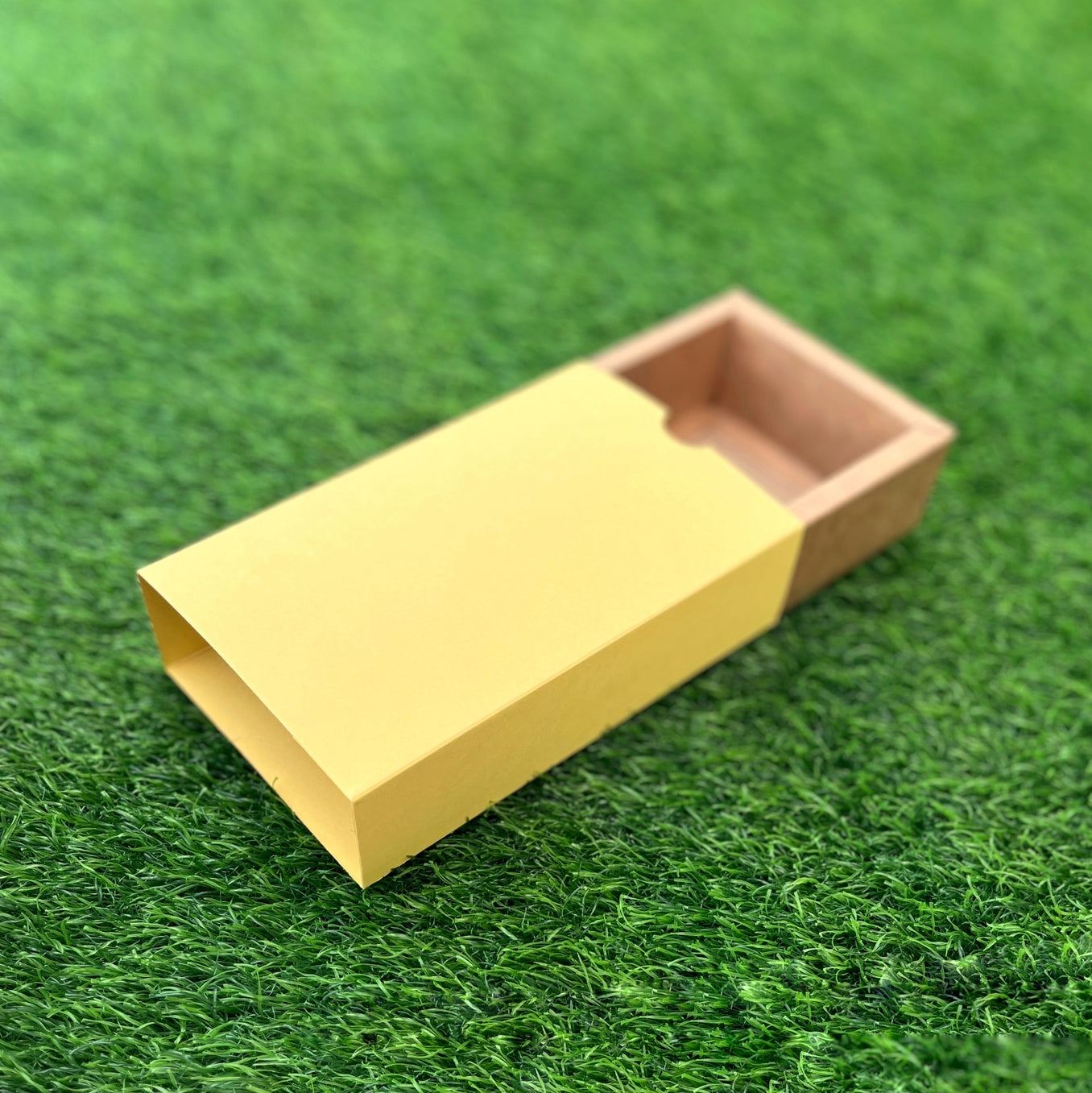 FESTIVE SLIDE BOX (6 X 3 X 2)