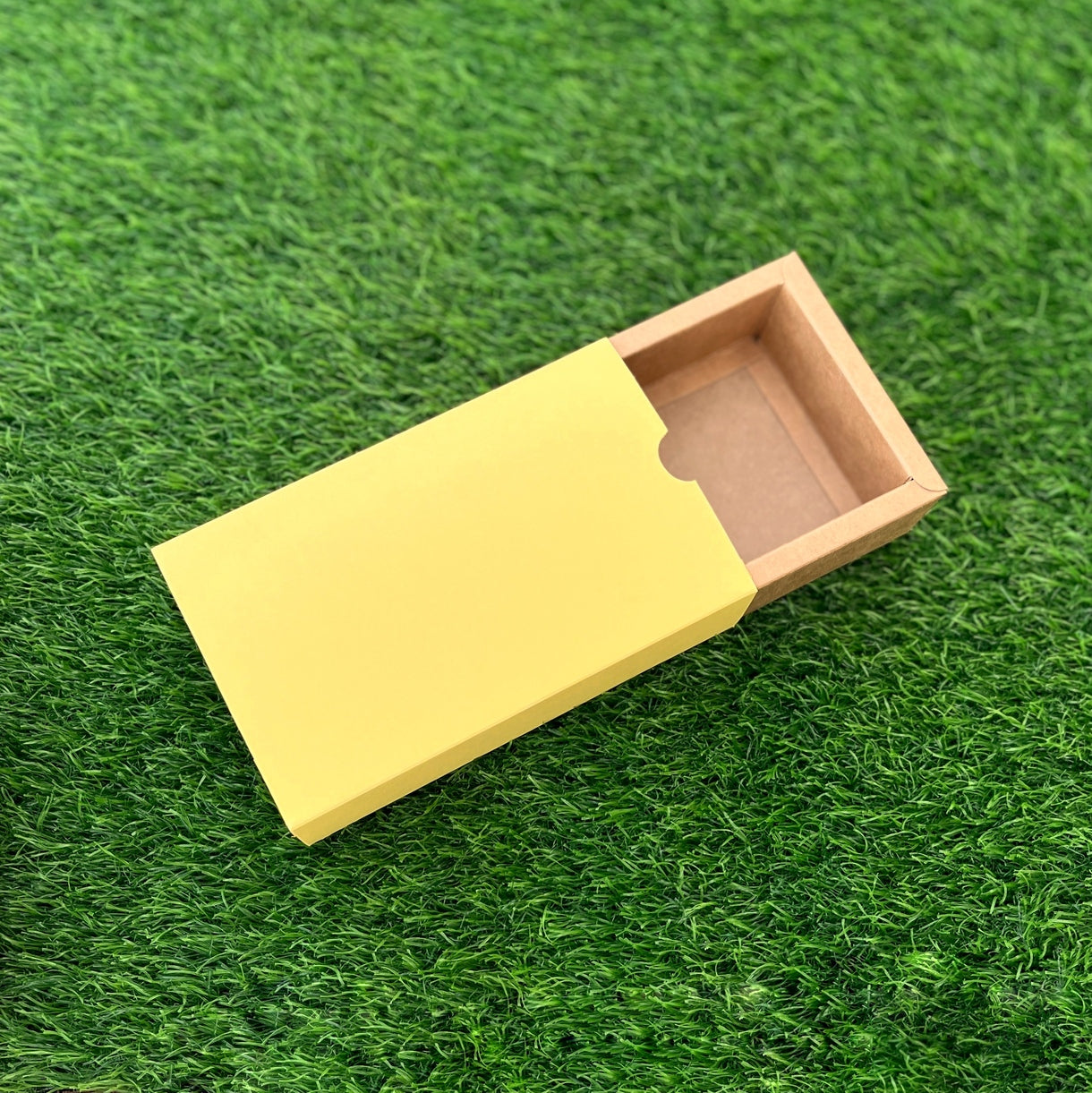 FESTIVE SLIDE BOX (6 X 3 X 2)