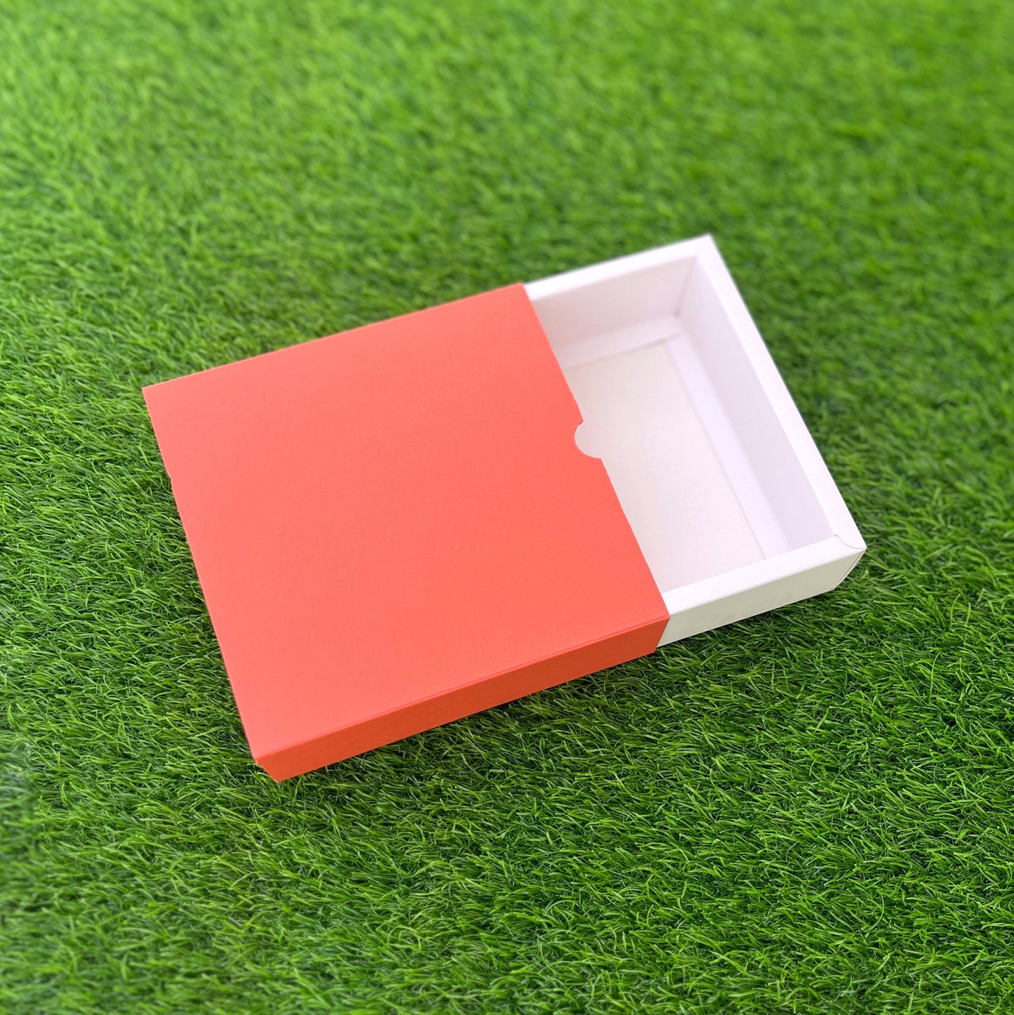 FESTIVE SLIDE BOX (6 X 6 X 2)
