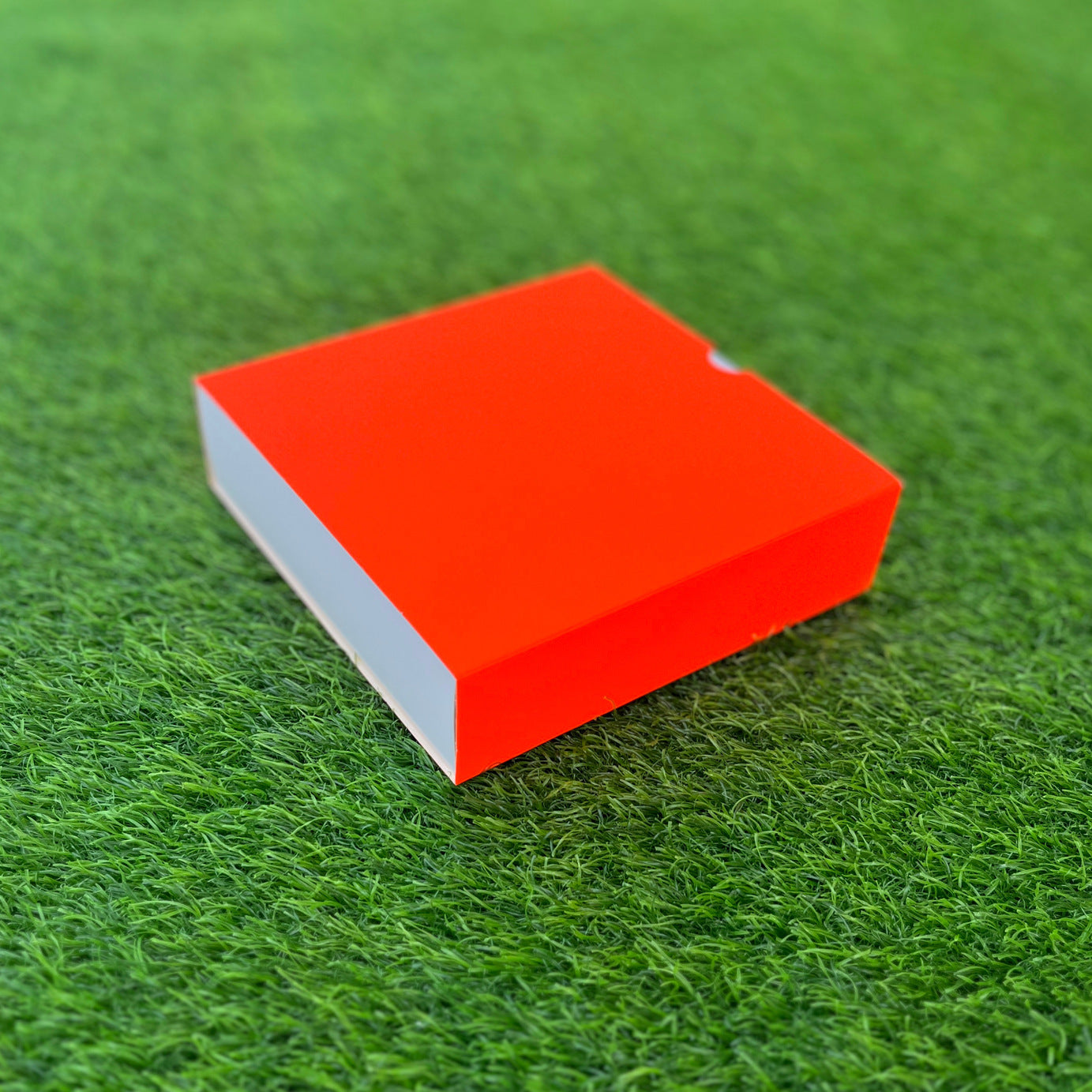 FESTIVE SLIDE BOX (6 X 6 X 2)