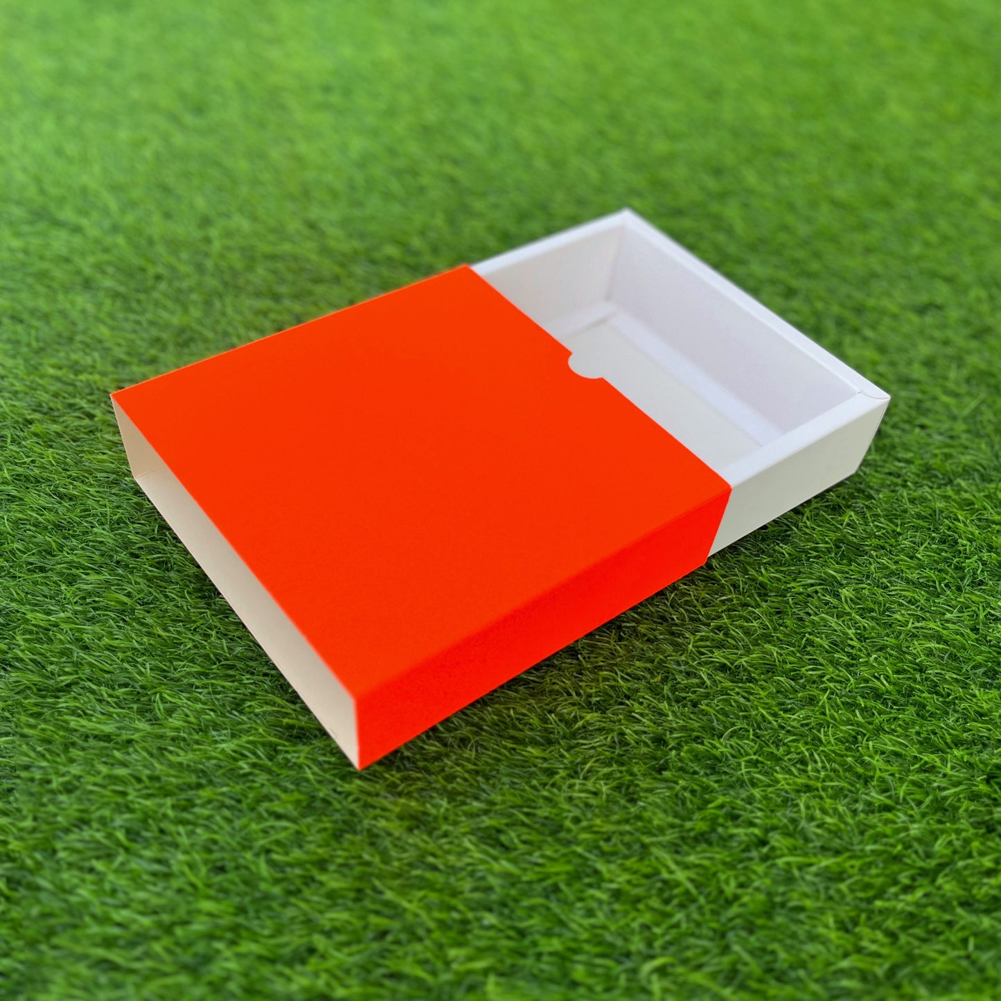 FESTIVE SLIDE BOX (6 X 6 X 2)