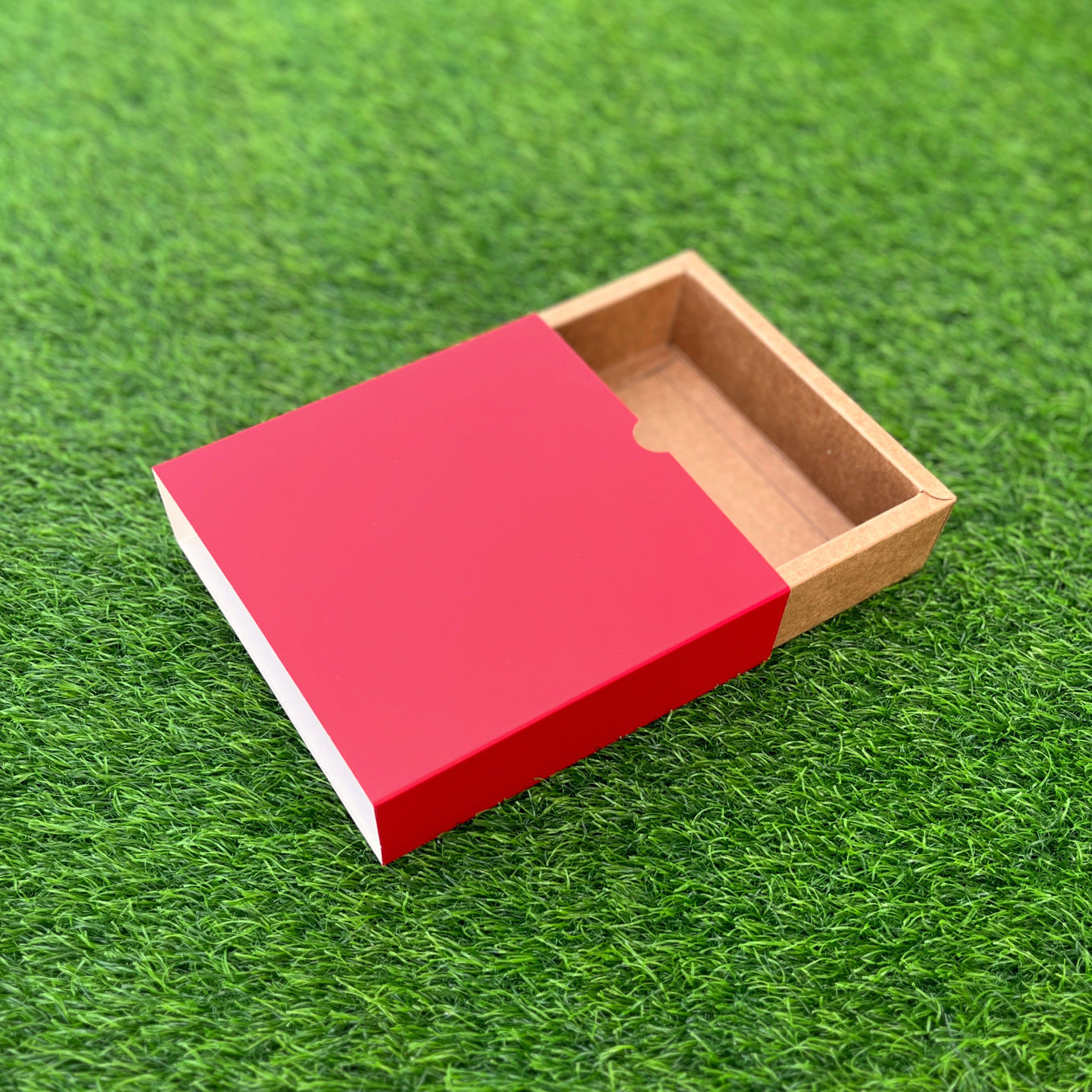FESTIVE SLIDE BOX (6 X 6 X 2)