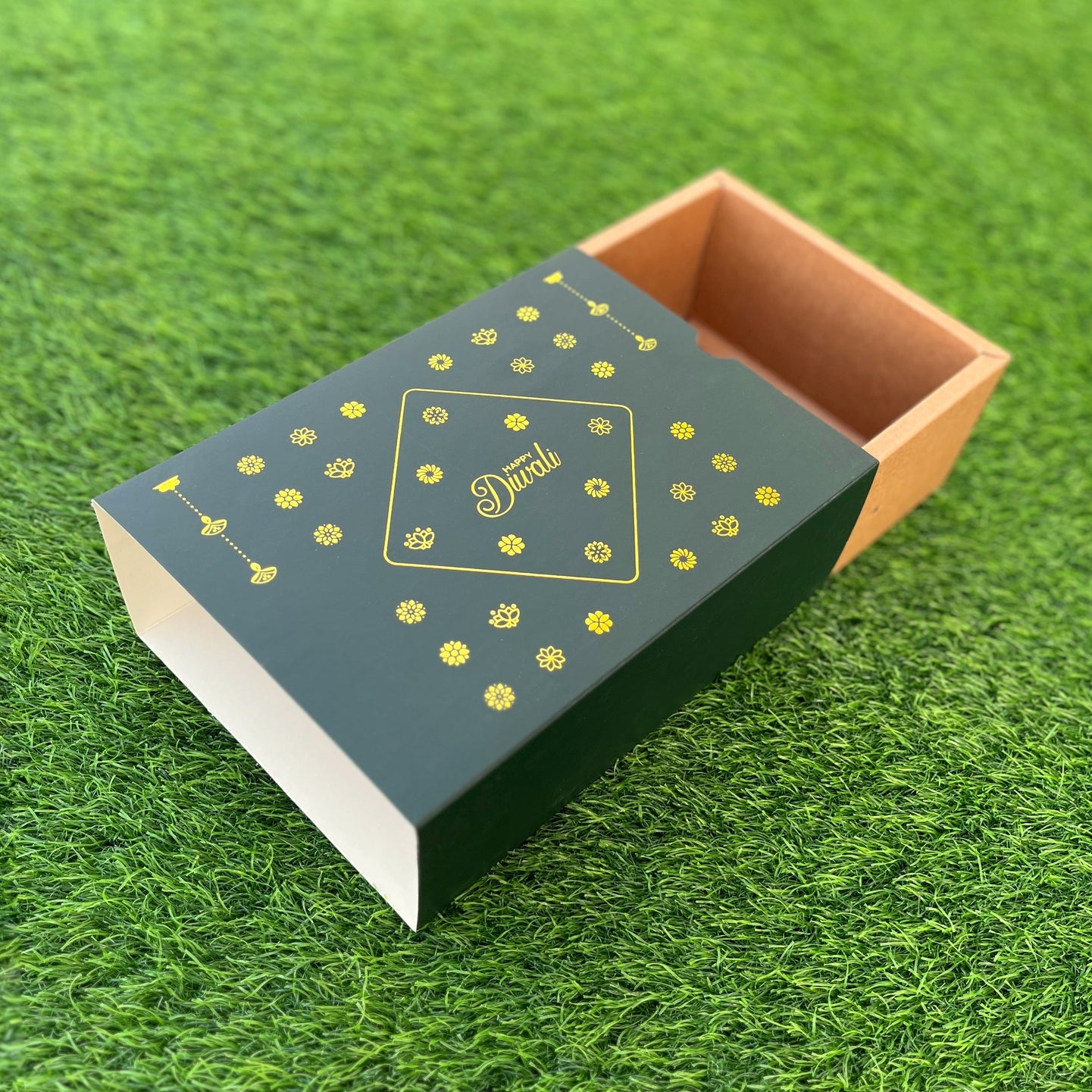 9 X 6 X 3.25 DIWALI 25 (G) SLIDE BOX
