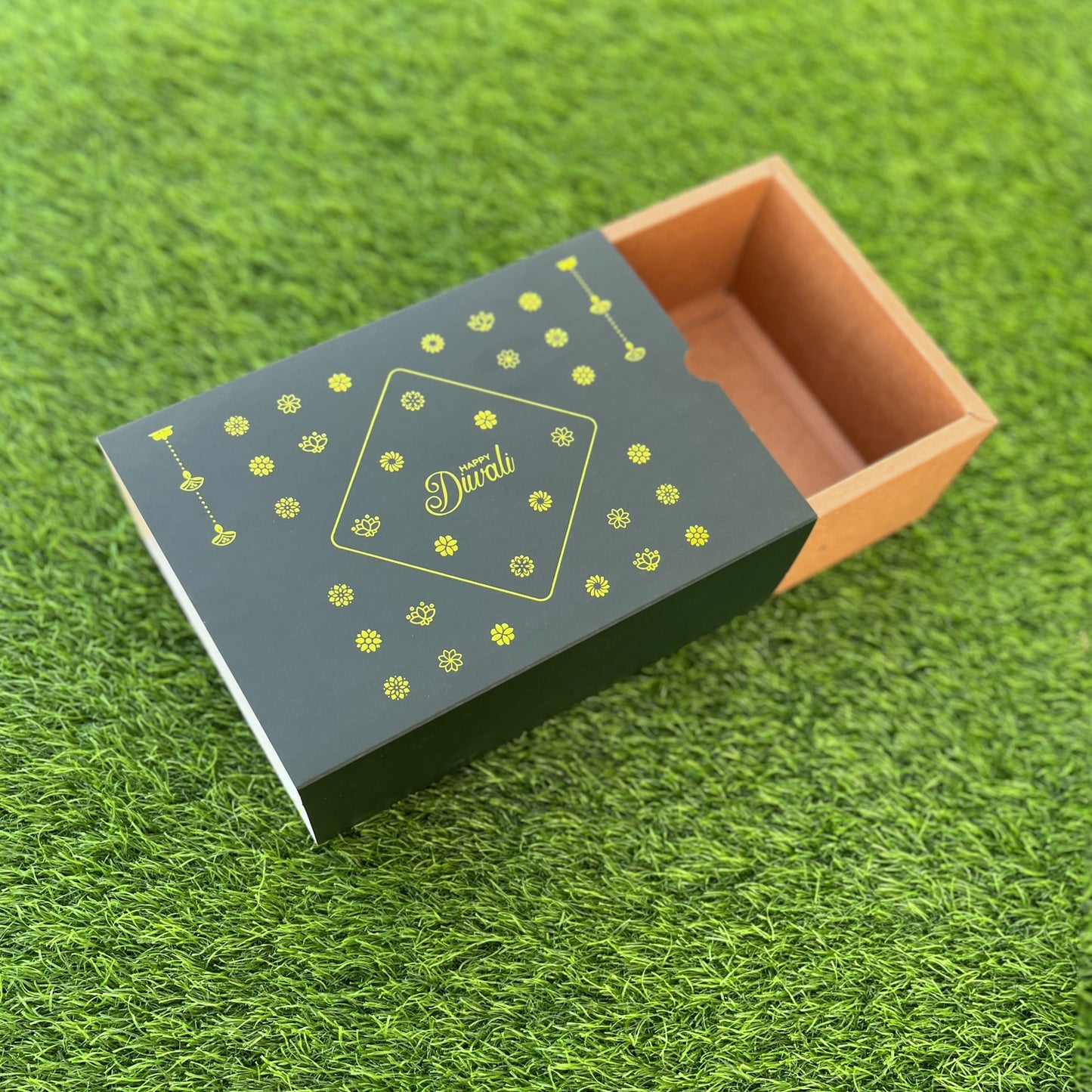 9 X 6 X 3.25 DIWALI 25 (G) SLIDE BOX
