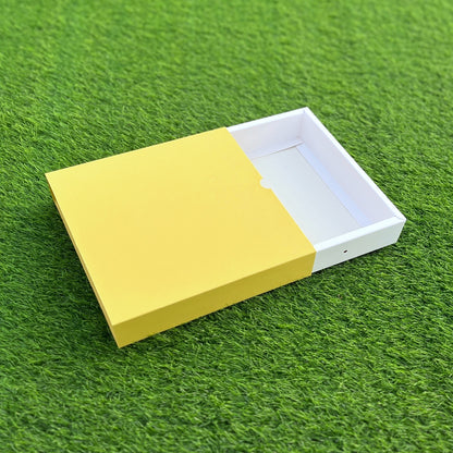 FESTIVE SLIDE BOX (9 X 9 X 2)