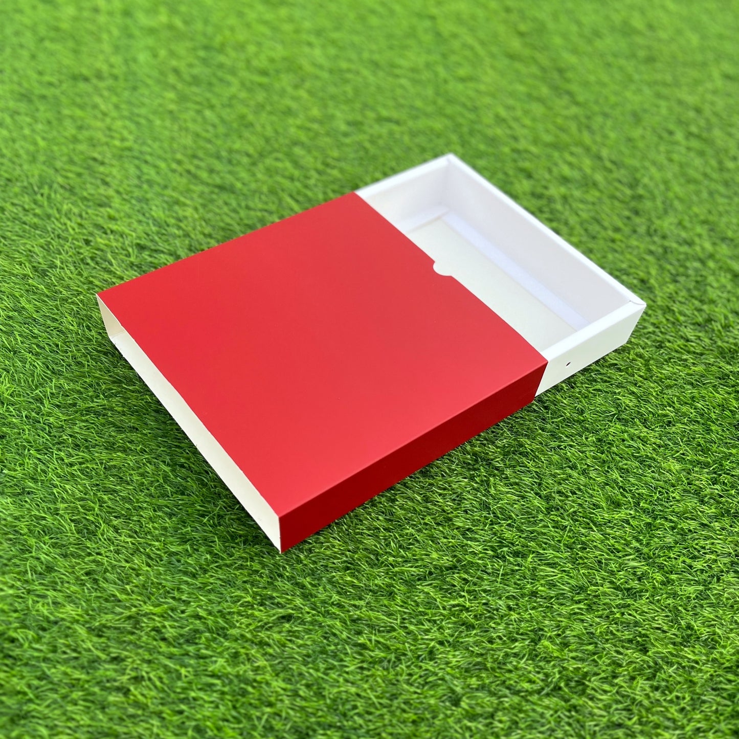 FESTIVE SLIDE BOX (9 X 9 X 2)